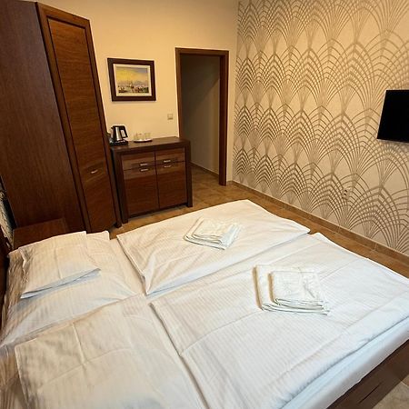 Spa & Wellness Hotel Orchidea Veľký Meder 外观 照片
