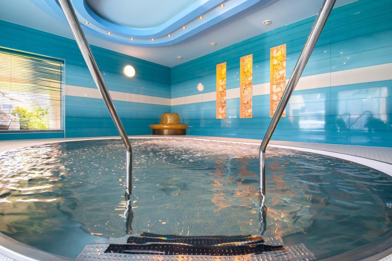 Spa & Wellness Hotel Orchidea Veľký Meder 外观 照片