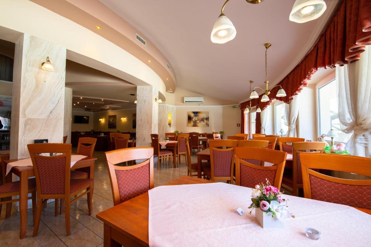 Spa & Wellness Hotel Orchidea Veľký Meder 外观 照片