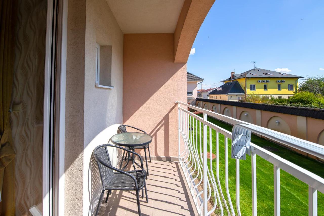 Spa & Wellness Hotel Orchidea Veľký Meder 外观 照片