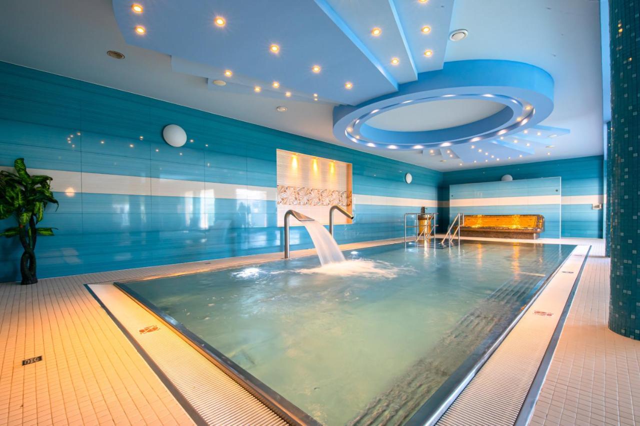 Spa & Wellness Hotel Orchidea Veľký Meder 外观 照片