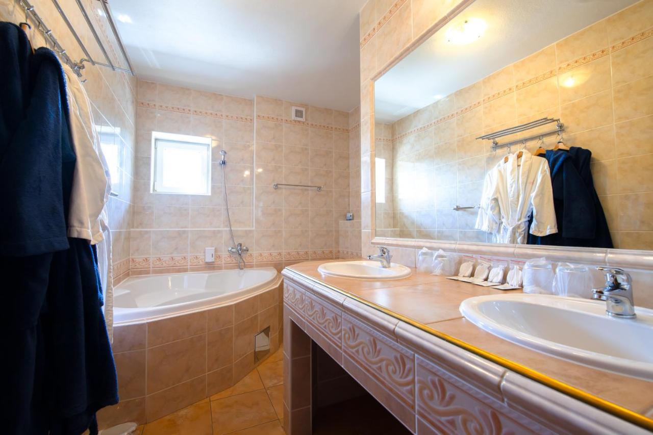 Spa & Wellness Hotel Orchidea Veľký Meder 外观 照片