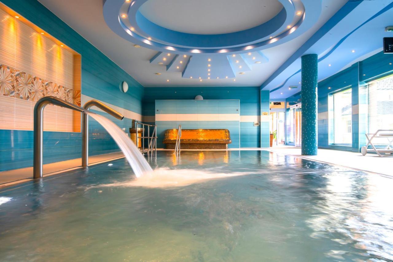 Spa & Wellness Hotel Orchidea Veľký Meder 外观 照片